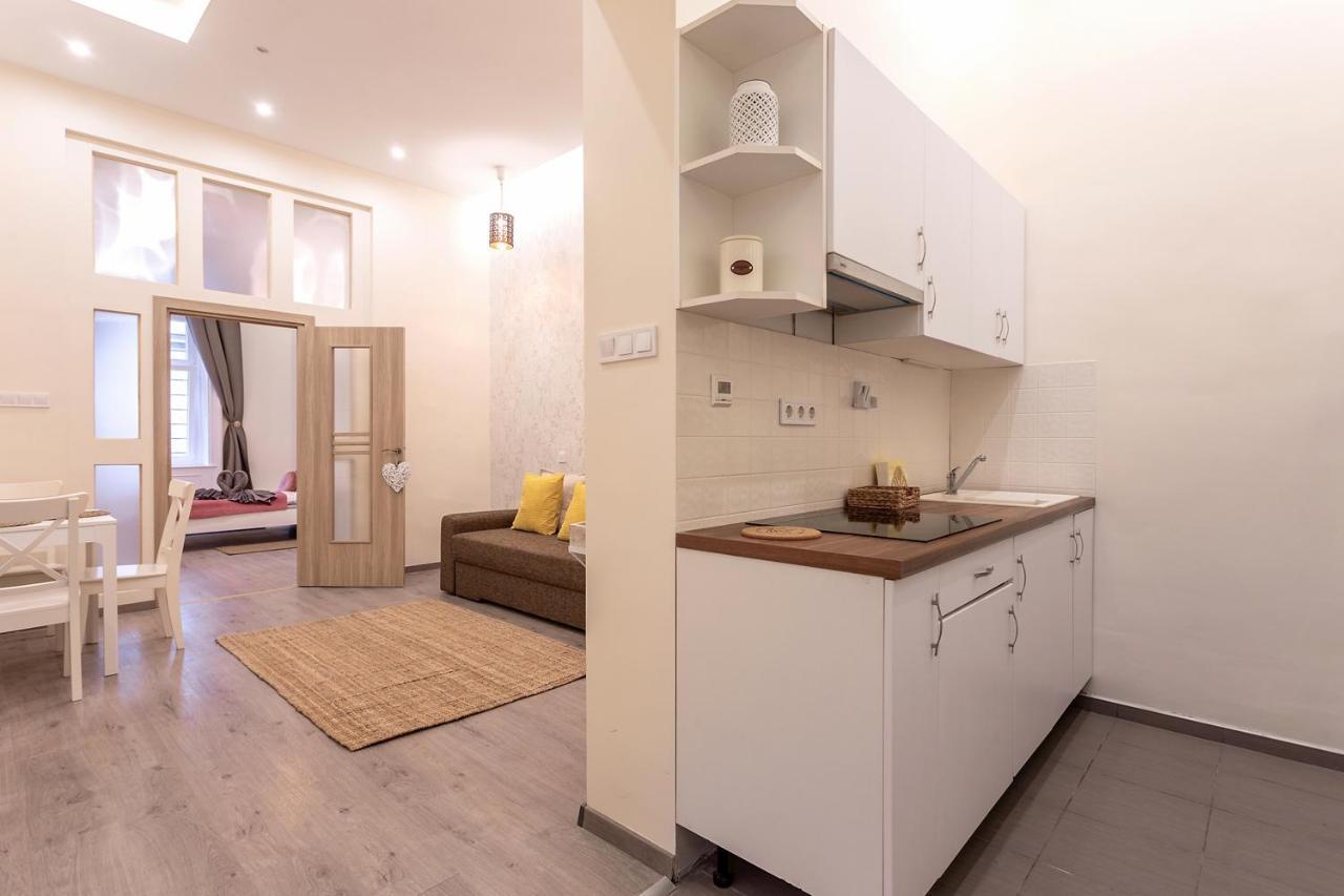 Goldcentral Apartment Comfort Budapeste Exterior foto