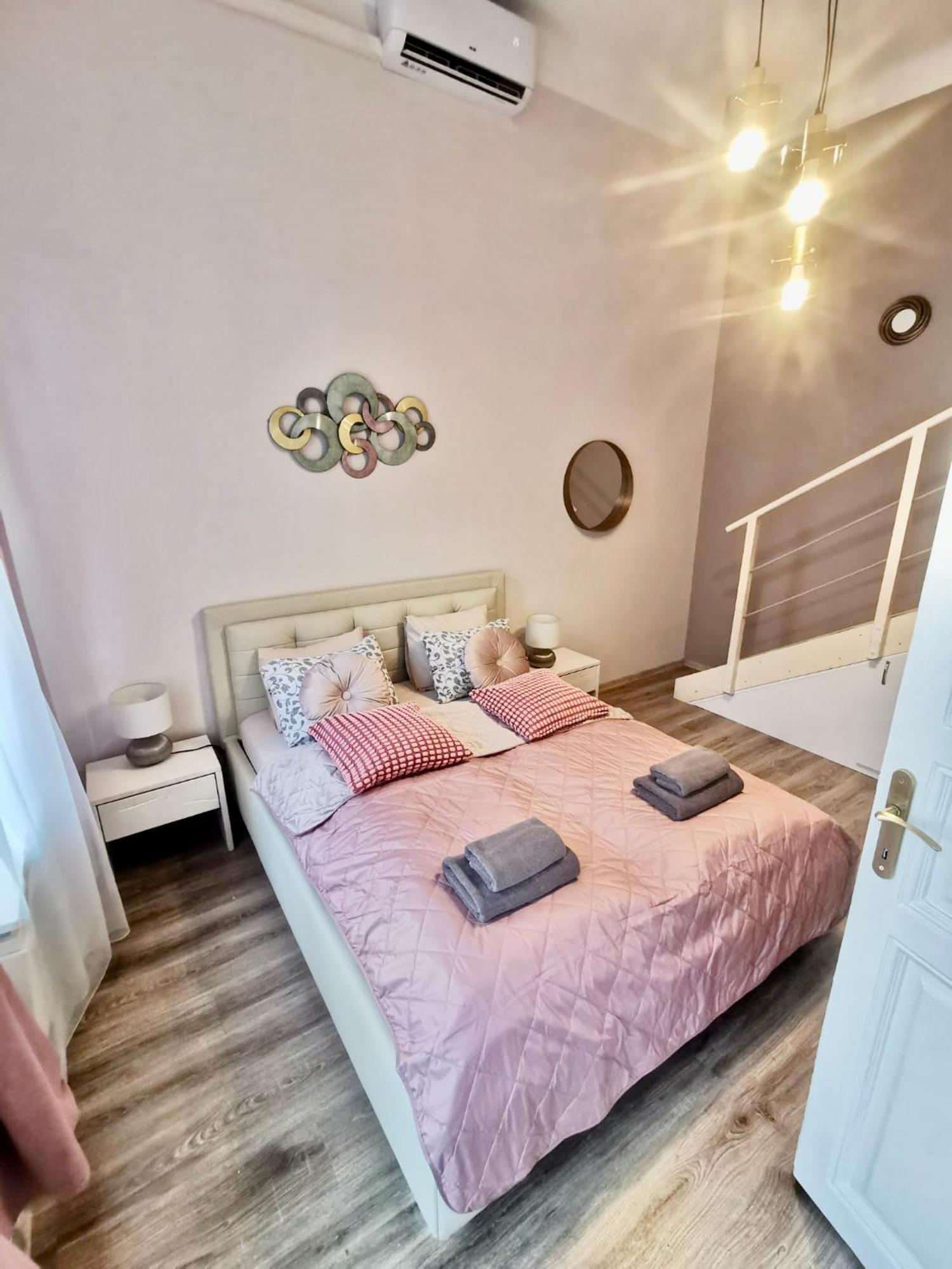 Goldcentral Apartment Comfort Budapeste Exterior foto